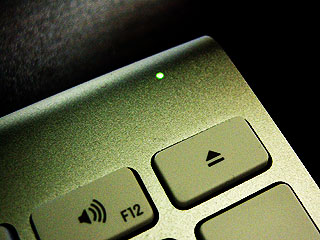 Apple Wireless KeyboardのLED